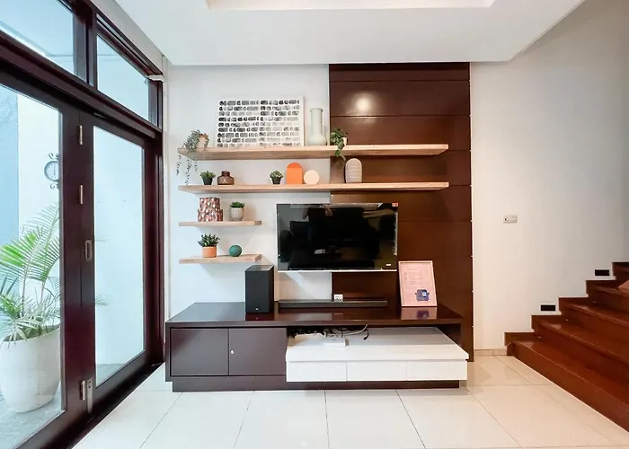 Cottonwood 4Br Villa Sutami With Pool Netflix Bbq