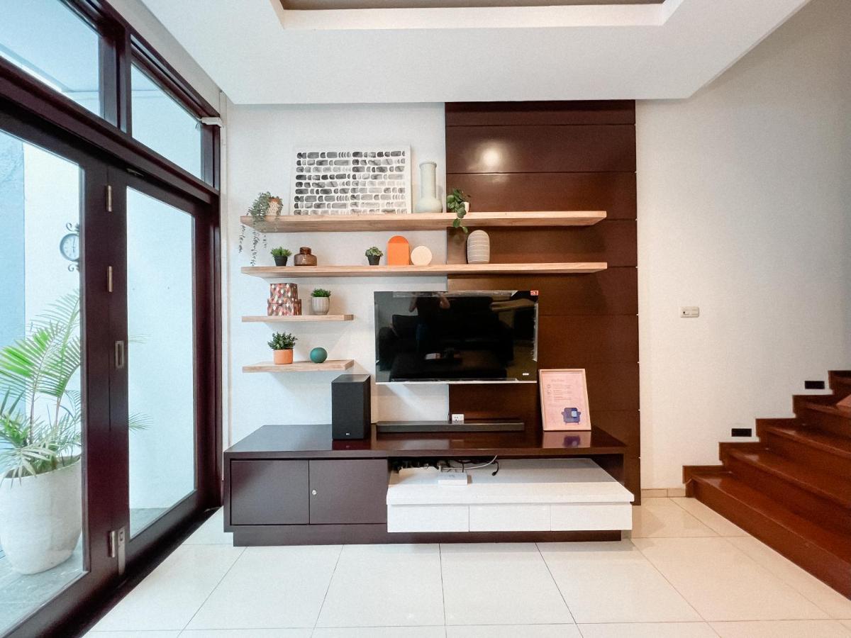Cottonwood 4br Sutami With Pool Netflix Bbq Villa Bandung