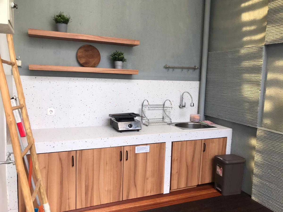 Villa Cottonwood 4br Sutami With Pool Netflix Bbq Bandung